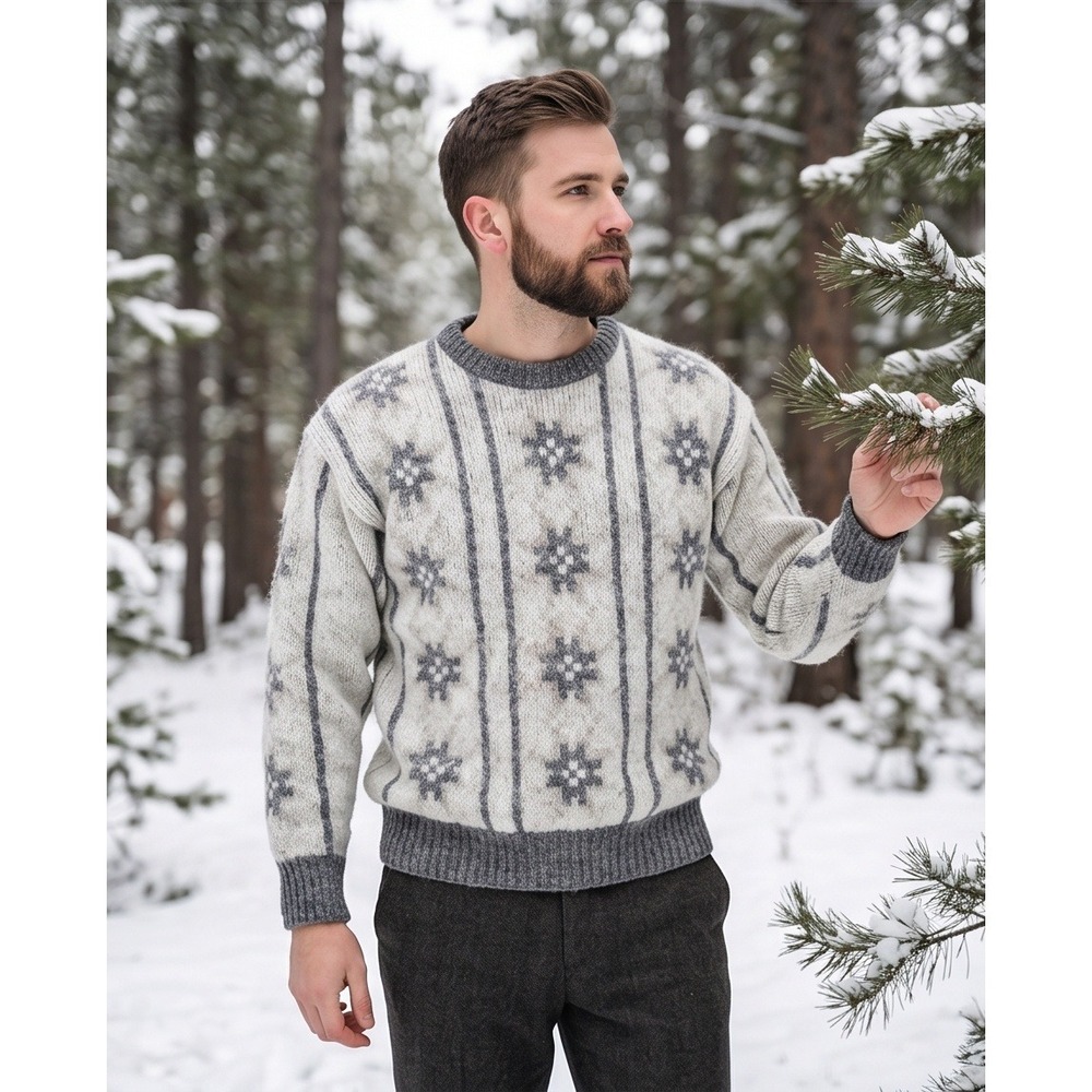 Samband of Iceland Men's Vtg M 100% Pure Wool Snowflake Stripe Sweater *Hole*